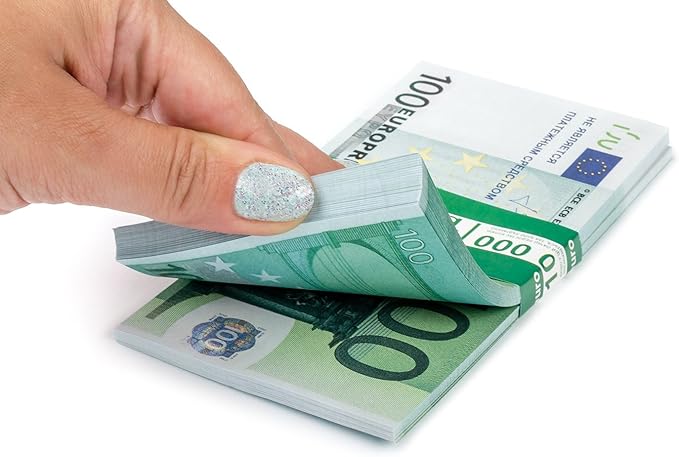 100 Euro Bills. 1 1